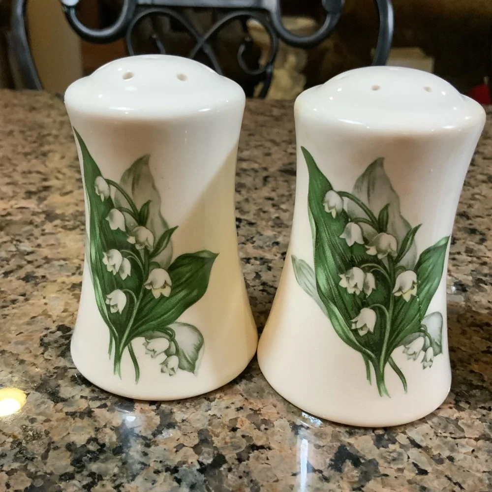 Salt and Pepper Shakers Lily of the Valley Vintage